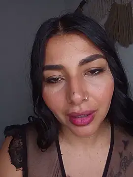 Snapshot of Antonella-corruso chatting on May 31, 4:25 pm Antonella-corruso online show from May 31, 4:25 pm