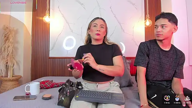 Eroticxcouple online show from May 21, 5:42 pm