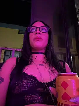 Snapshot of Kattze_ chatting on May 6, 12:52 am Kattze online show from May 6, 12:52 am