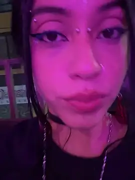 Snapshot of Kattze_ chatting on May 6, 11:54 pm Kattze online show from May 6, 11:54 pm