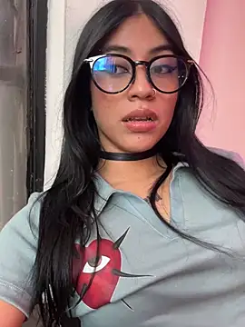 Snapshot of Kattze_ chatting on May 7, 10:48 pm Kattze online show from May 7, 10:48 pm