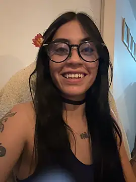 Snapshot of Kattze_ chatting on May 19, 11:55 pm Kattze online show from May 19, 11:55 pm