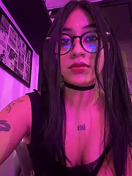 Snapshot of Kattze_ chatting on May 27, 11:57 pm Kattze online show from May 27, 11:57 pm