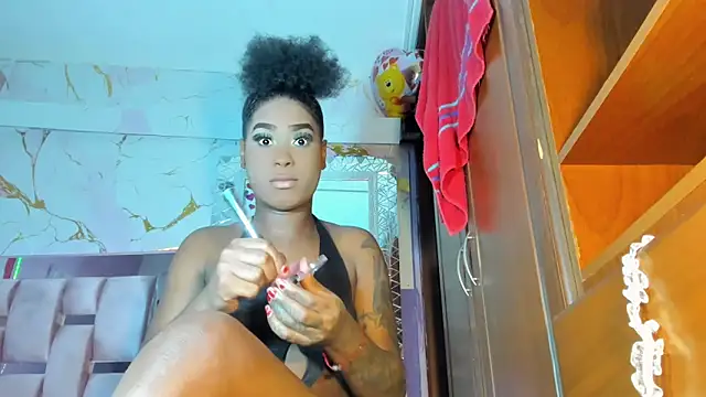 Snapshot of HUGE_BLACKCOCK chatting on June 8, 5:46 pm HUGE BLACKCOCK online show from June 8, 5:46 pm