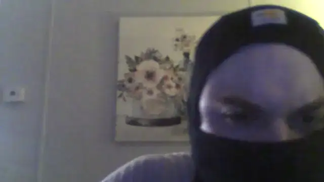 MrBiggles69 online show from April 10, 9:52 pm