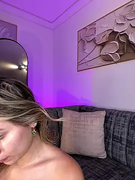 AmyRusso online show from April 23, 2:57 am