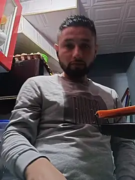 Snapshot of DiegoDass chatting on May 6, 2:08 am DiegoDass online show from May 6, 2:08 am