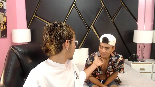 Snapshot of Juan_saul1 chatting on April 23, 10:36 am Juan saul1 online show from April 23, 10:36 am