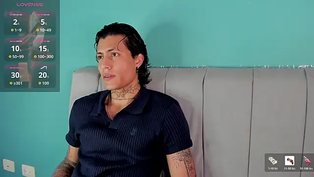 Snapshot of Damian_Romanoff chatting on April 13, 12:10 pm Damian Romanoff online show from April 13, 12:10 pm