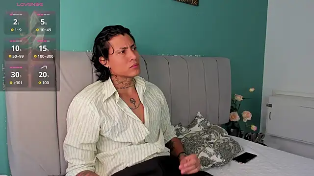 Snapshot of Damian_Romanoff chatting on April 15, 1:07 pm Damian Romanoff online show from April 15, 1:07 pm