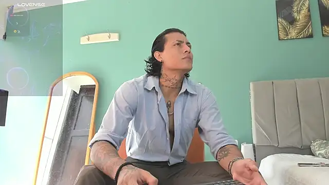 Snapshot of Damian_Romanoff chatting on May 5, 2:03 pm Damian Romanoff online show from May 5, 2:03 pm