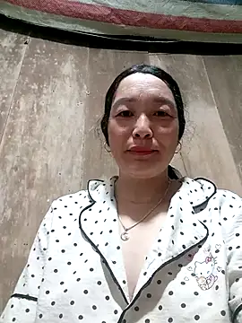 Snapshot of vanlucky2 chatting on May 20, 11:22 pm vanlucky2 online show from May 20, 11:22 pm