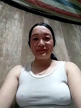Snapshot of vanlucky2 chatting on May 26, 11:17 am vanlucky2 online show from May 26, 11:17 am