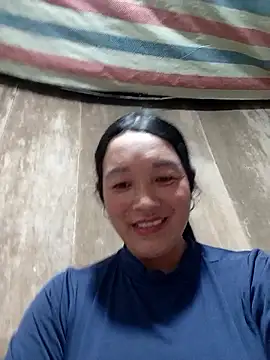 Snapshot of vanlucky2 chatting on May 28, 10:56 am vanlucky2 online show from May 28, 10:56 am