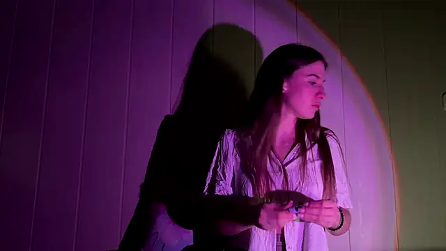 Snapshot of BambiBlush chatting on April 8, 5:13 pm BambiBlush online show from April 8, 5:13 pm