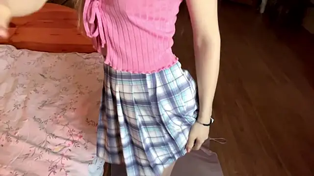 Snapshot of BambiBlush chatting on May 24, 2:11 pm BambiBlush online show from May 24, 2:11 pm