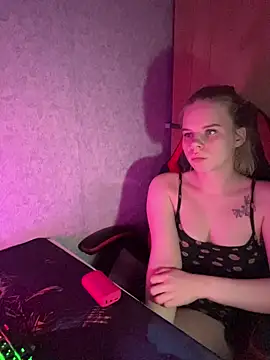 VioletEcho online show from April 10, 8:24 pm