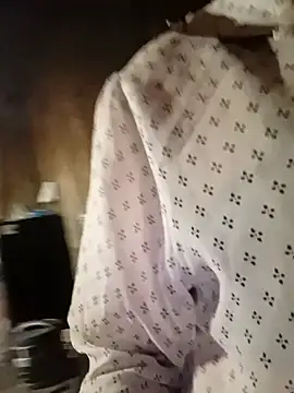 ross001 online show from April 10, 1:49 pm