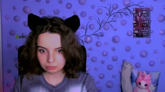 Snapshot of mia_mooon_ chatting on April 11, 8:51 am mia mooon online show from April 11, 8:51 am