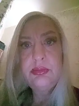 Julia20X online show from May 21, 10:22 am