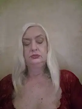 Julia20X online show from June 3, 11:24 am