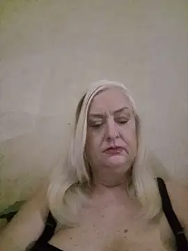 Julia20X online show from June 10, 11:42 am
