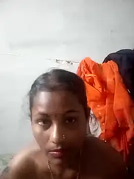 Snapshot of amishaah92 chatting on April 22, 9:16 pm amishaah92 online show from April 22, 9:16 pm