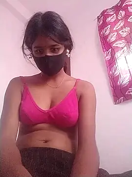Snapshot of Shaniya03 chatting on May 13, 4:43 am Shaniya03 online show from May 13, 4:43 am