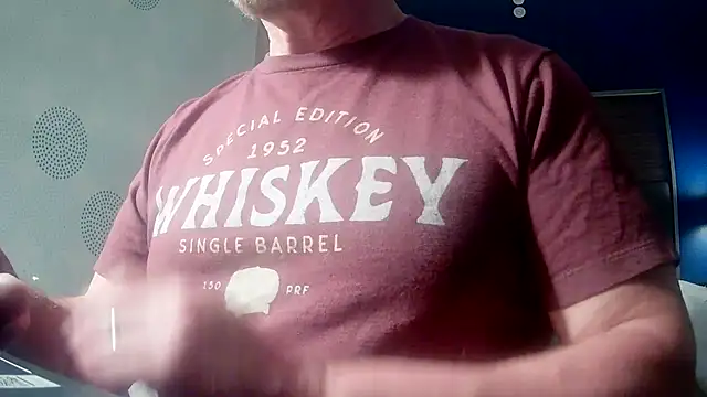 ilundercover online show from April 15, 10:22 am