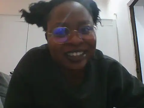 Snapshot of TwerkingTemptress chatting on April 19, 8:11 pm TwerkingTemptress online show from April 19, 8:11 pm