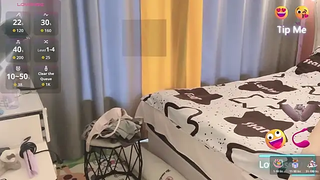 Snapshot of zhnly chatting on April 9, 5:29 am zhnly online show from April 9, 5:29 am