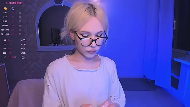 kristiallsooppp online show from April 8, 5:46 pm