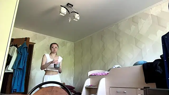 UncaringArtery online show from June 10, 6:12 am