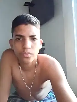 Snapshot of Lukaz_Caballero chatting on June 11, 10:08 pm Lukaz Caballero online show from June 11, 10:08 pm