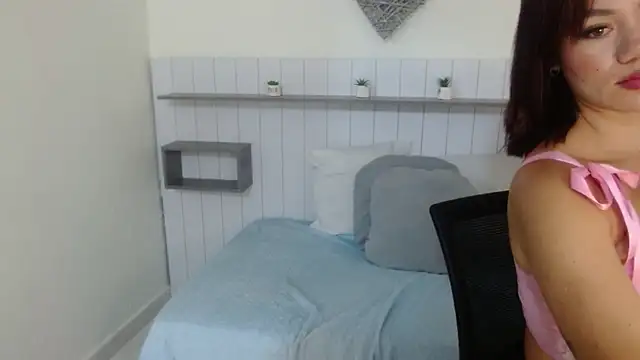 Scarleth Ross online show from April 8, 4:51 pm