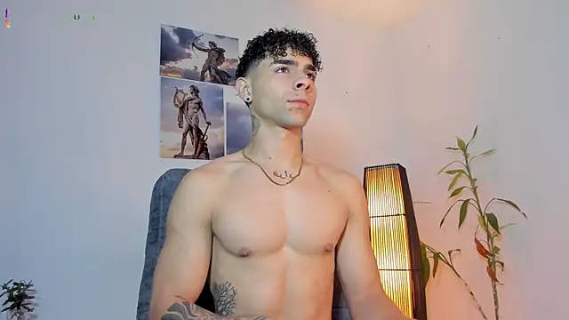 Snapshot of Alex_zt7 chatting on May 18, 7:20 pm Alex zt7 online show from May 18, 7:20 pm