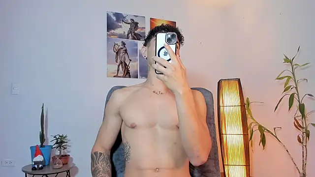 Snapshot of Alex_zt7 chatting on May 24, 7:08 pm Alex zt7 online show from May 24, 7:08 pm