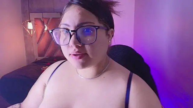 Snapshot of Dreamboo__ chatting on May 6, 11:48 am Dreamboo online show from May 6, 11:48 am