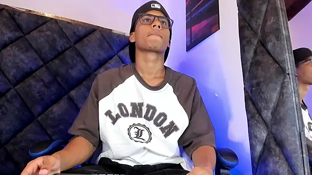 LiamKron online show from July 14, 11:16 am