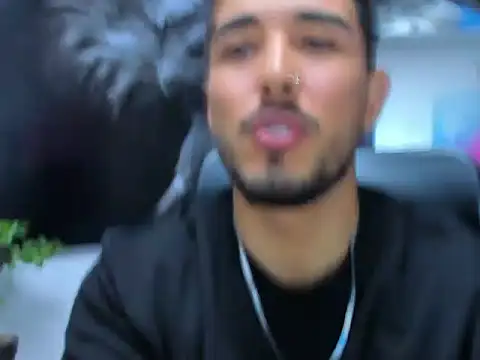 Snapshot of alangreek1 chatting on June 7, 10:46 pm alangreek1 online show from June 7, 10:46 pm