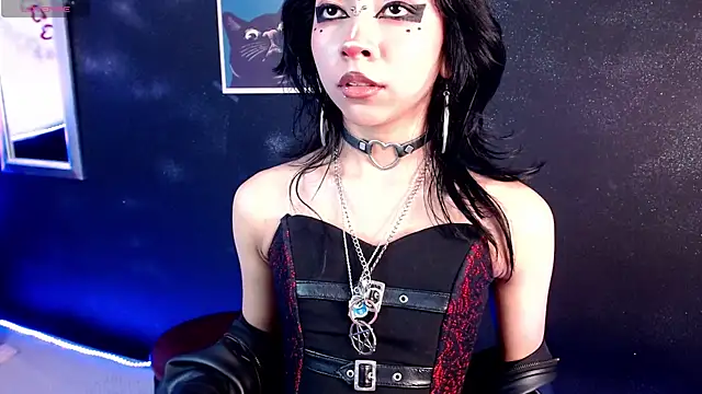 KiomyVamp online show from May 7, 4:01 pm