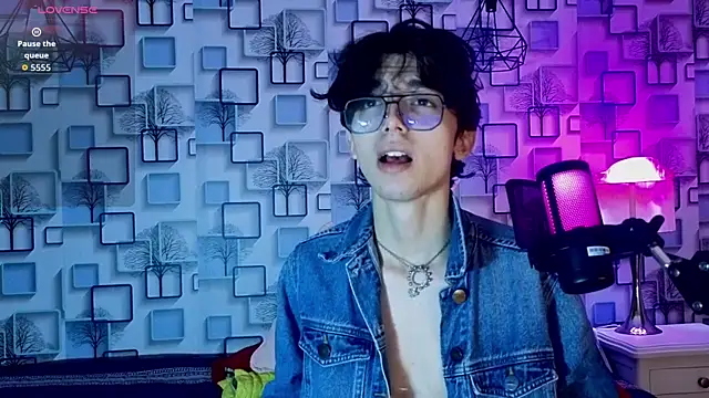 Snapshot of Twink_Sebas7 chatting on May 6, 12:10 pm Twink Sebas7 online show from May 6, 12:10 pm