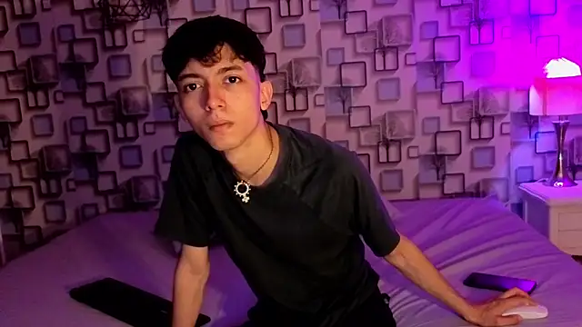 Snapshot of Twink_Sebas7 chatting on May 26, 12:12 pm Twink Sebas7 online show from May 26, 12:12 pm