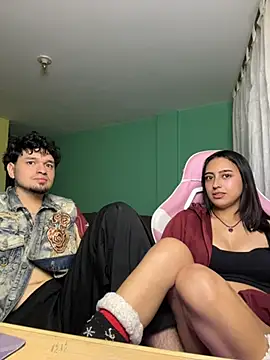 hotlatinocouple   online show from May 16, 12:40 am
