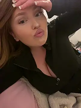 perfectbbprincess online show from April 13, 5:24 am