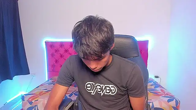 skinny sam online show from April 15, 6:09 am