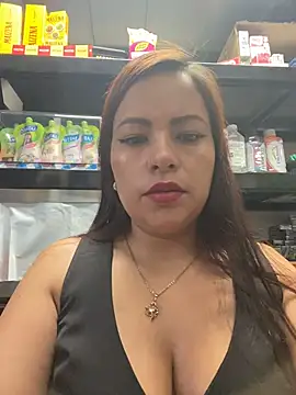 MIA ROSSEEE online show from May 25, 12:11 pm