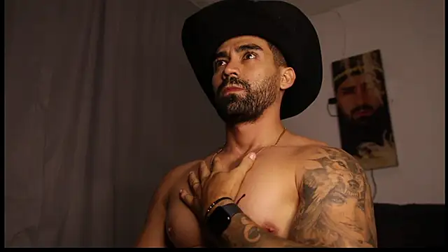 Snapshot of miike_smit chatting on April 14, 3:34 am miike smit online show from April 14, 3:34 am