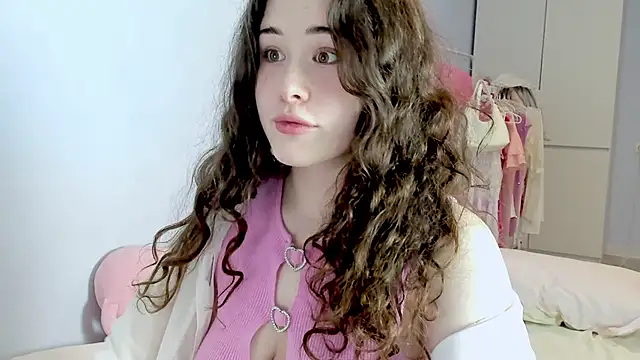 Snapshot of ChloeBlisss chatting on May 27, 7:16 am ChloeBlisss online show from May 27, 7:16 am