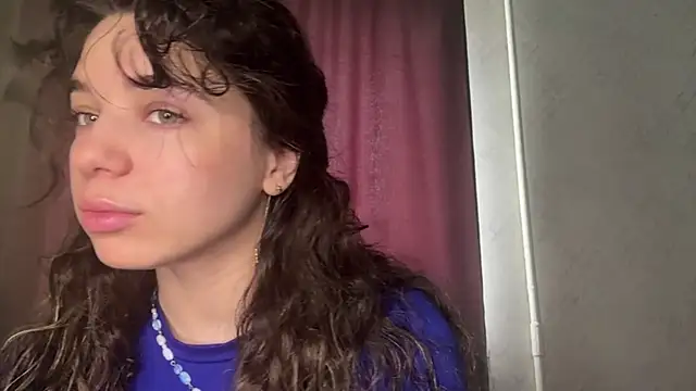 Snapshot of Angeliheee chatting on April 16, 10:16 am Angeliheee online show from April 16, 10:16 am